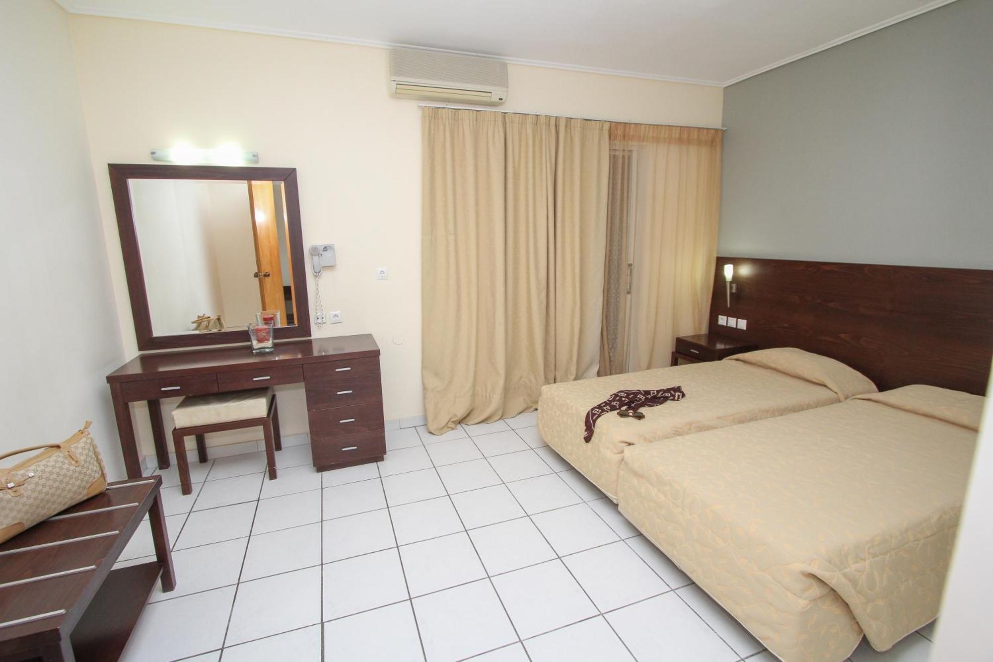Diana Palace Hotel Argassi Habitación foto
